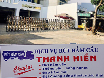 Rút hầm cầu tại tòa nhà văn phòng Quận Tân Phú 