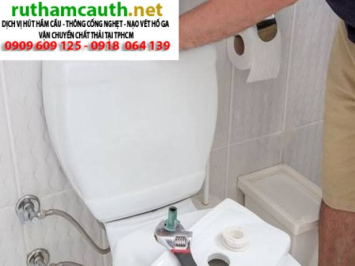 Bồn cầu bị tụt nước là do đâu? Cách khắc phục đơn giản