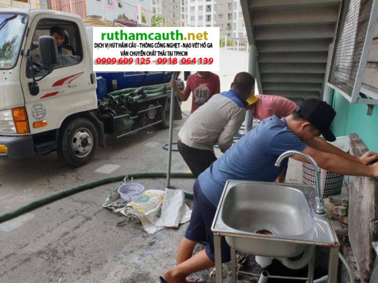 Báo giá hút hầm cầu, bể phốt theo xe rẻ nhất 2025, tư vấn dịch vụ