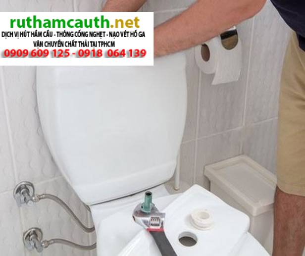 Bồn cầu bị tụt nước là do đâu? Cách khắc phục đơn giản