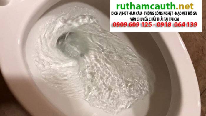 Bồn cầu xả nước không xoáy và cách xử lý nhanh chóng