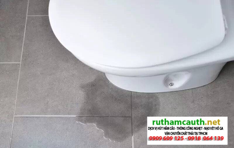 Cách sửa bồn cầu bị rỉ nước đơn giản