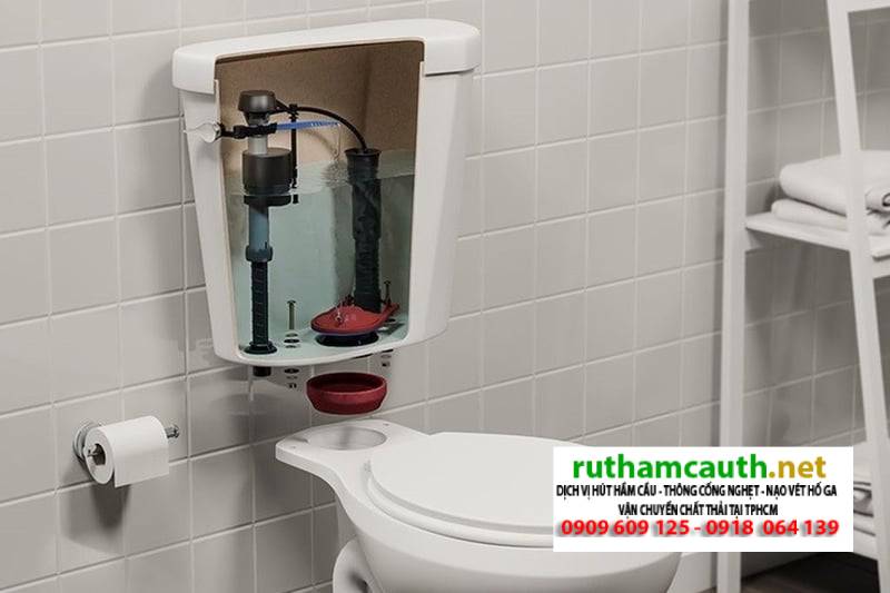 cach-sua-bon-ve-sinh-khong-co-nuoc-cuc-nhanh