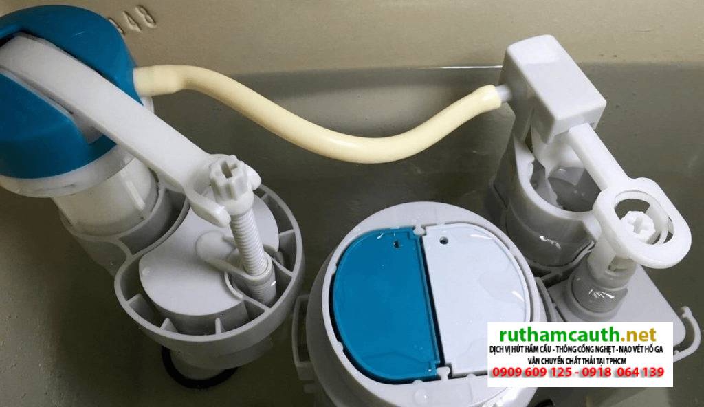 cach-sua-bon-ve-sinh-khong-co-nuoc-cuc-nhanh