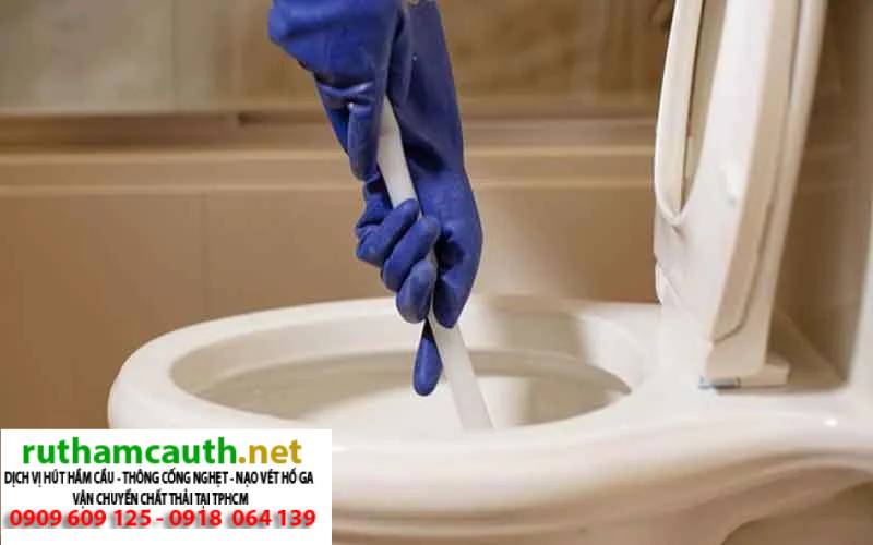 Cây Hút Hầm Cầu Là Gì? Có Thể Tự Làm Tại Nhà Được Không?