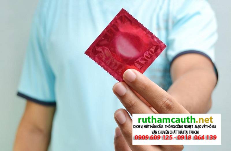 Để toilet không bị nghẹt bạn không nên xả 5 vật này vào bồn cầu