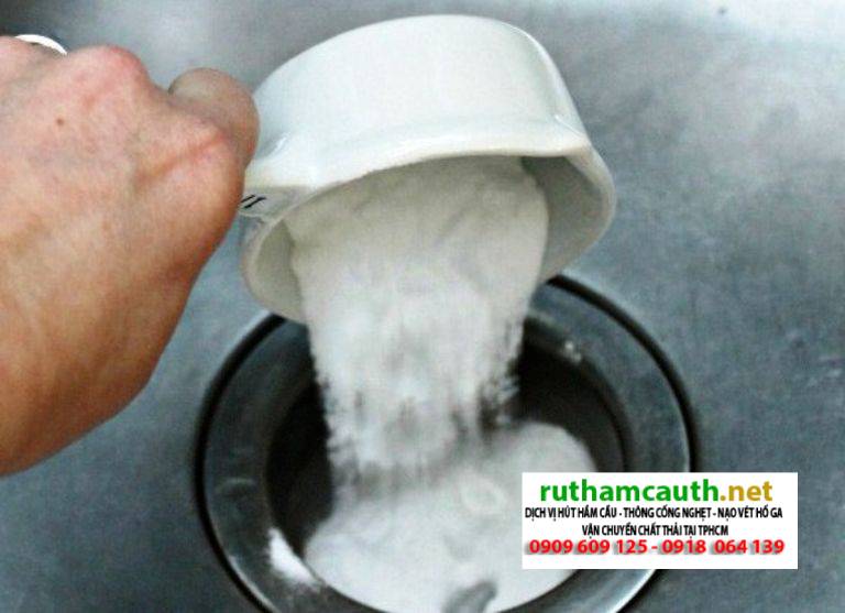 Hít Phải Bột Thông Cống Nguy Hiểm Không? Cần Làm Gì?