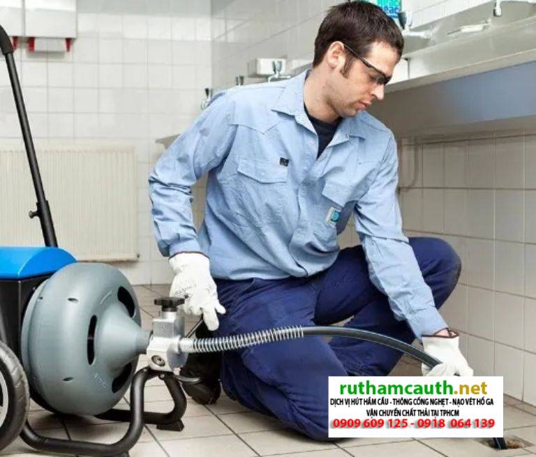 Hít Phải Bột Thông Cống Nguy Hiểm Không? Cần Làm Gì?