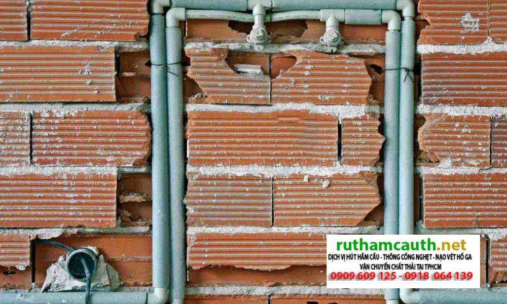 Hướng dẫn cách thông ống nước sinh hoạt bị tắc