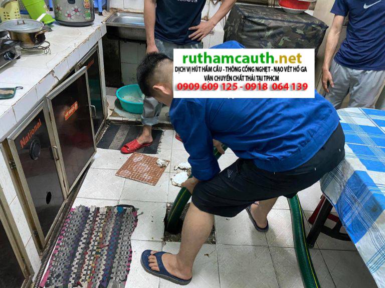 Review 6 Kinh Nghiệm Khi Thuê Hút Bể Phốt Tránh Mất Tiền Oan