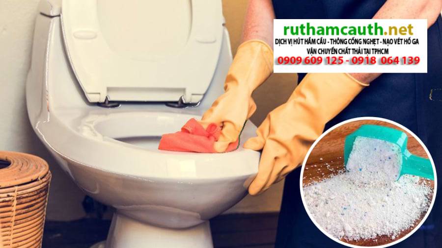 Tại sao không nên đổ xà bông vào bồn cầu