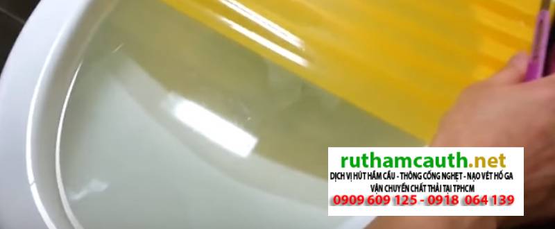 Cách Thông Bồn Cầu Bằng Băng Dính Hiệu Quả Tại Nhà