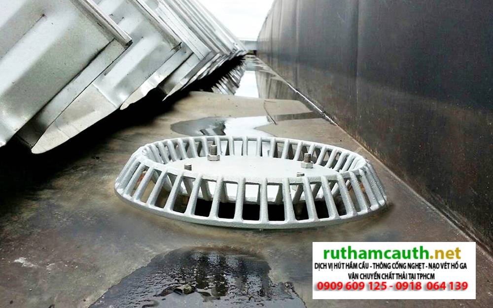 Thông cống nghẹt sân thượng, ống thoát nước mưa