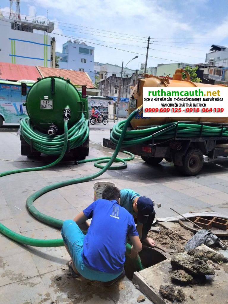 Công Ty Hút Bể Phốt Xe 3 Khối Giá Bao Nhiêu? Tư vấn A-Z