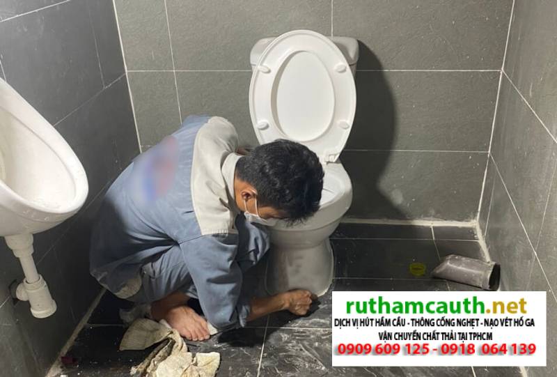 Xử lý bồn cầu phát ra tiếng ục ục