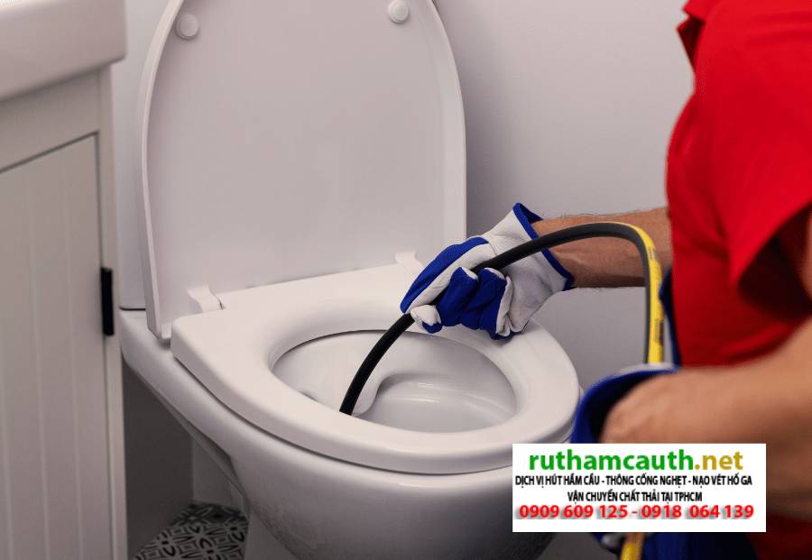 Thông bồn cầu nghẹt tại nhà nhanh chóng